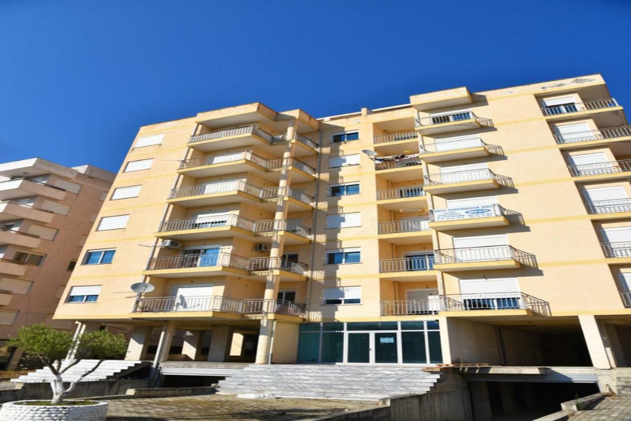 Gzim'S Apartment Durrës Exterior foto